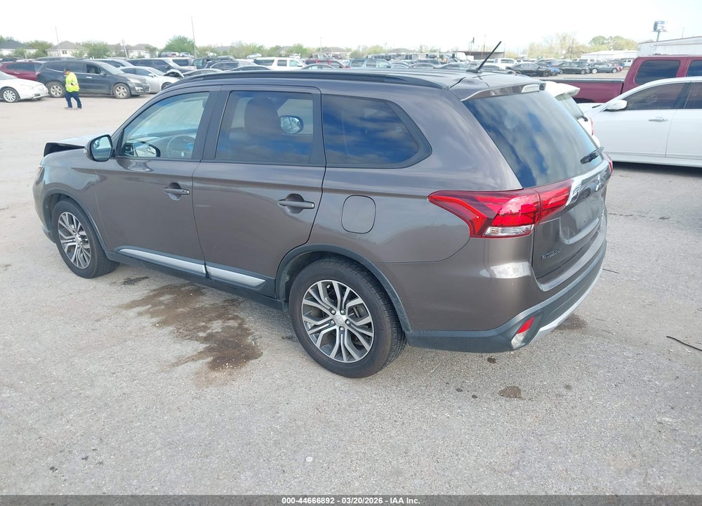 2016 MITSUBISHI OUTLANDER SEL VIN: JA4AD3A39GZ010996
