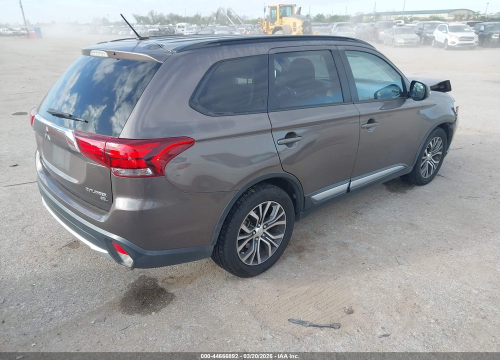 2016 MITSUBISHI OUTLANDER SEL VIN: JA4AD3A39GZ010996