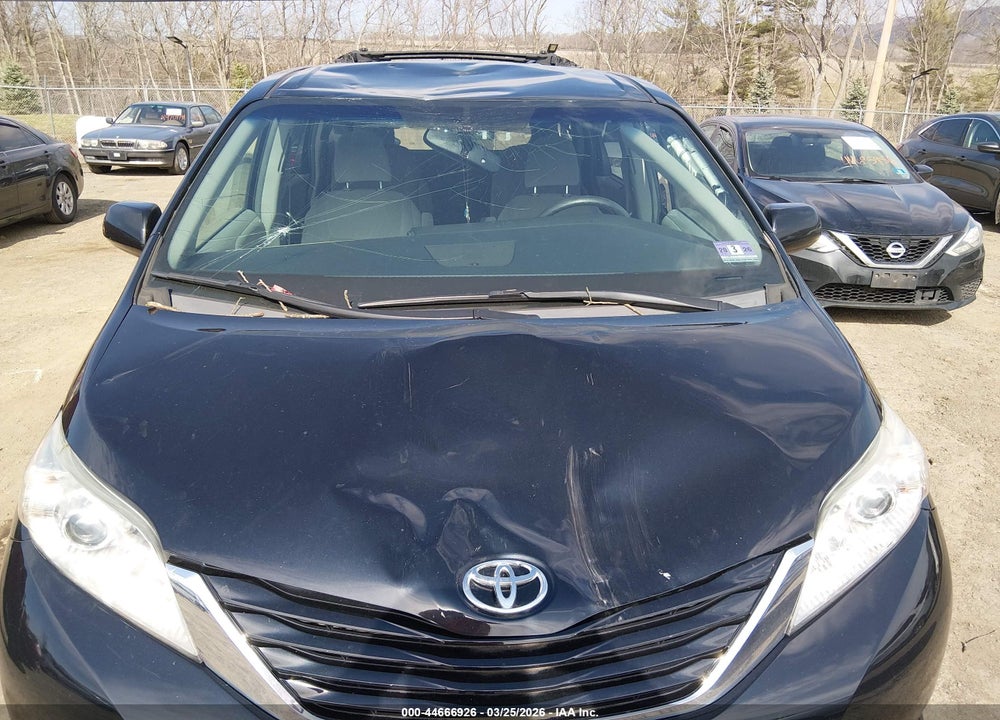 2017 TOYOTA SIENNA LE 7 PASSENGER VIN: 5TDJZ3DC4HS163209