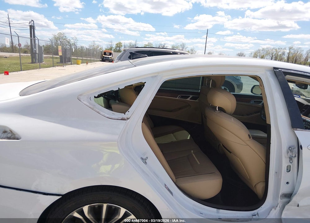 2016 HYUNDAI GENESIS 3. VIN: KMHGN4JE9GU127829