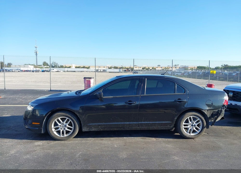 2012 FORD FUSION S VIN: 3FAHP0GA2CR380398