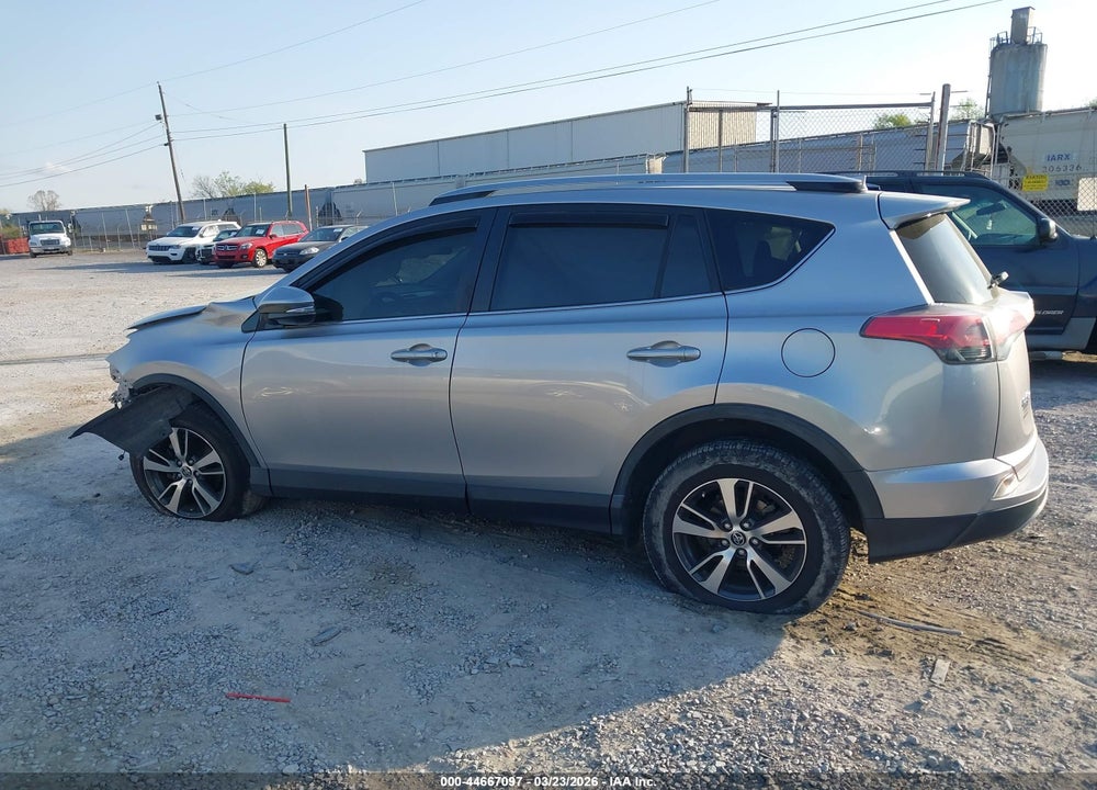 2018 TOYOTA RAV4 XLE VIN: JTMRFREV3JJ252674