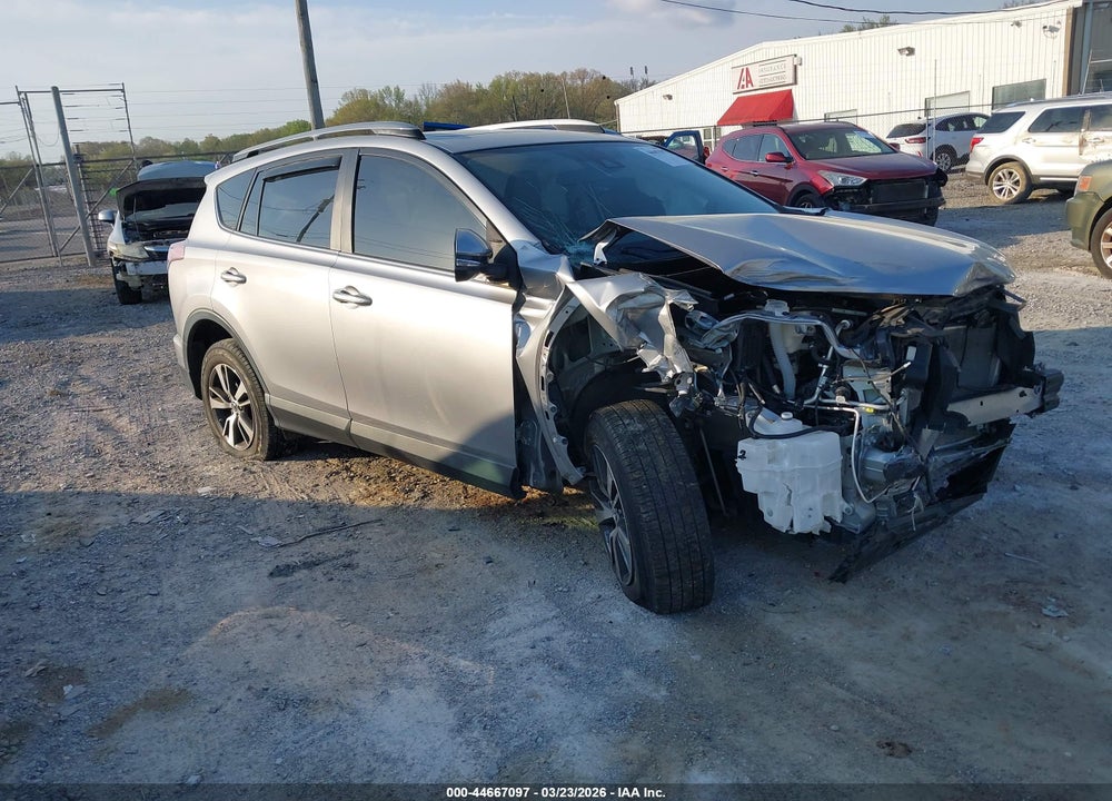 2018 TOYOTA RAV4 XLE VIN: JTMRFREV3JJ252674