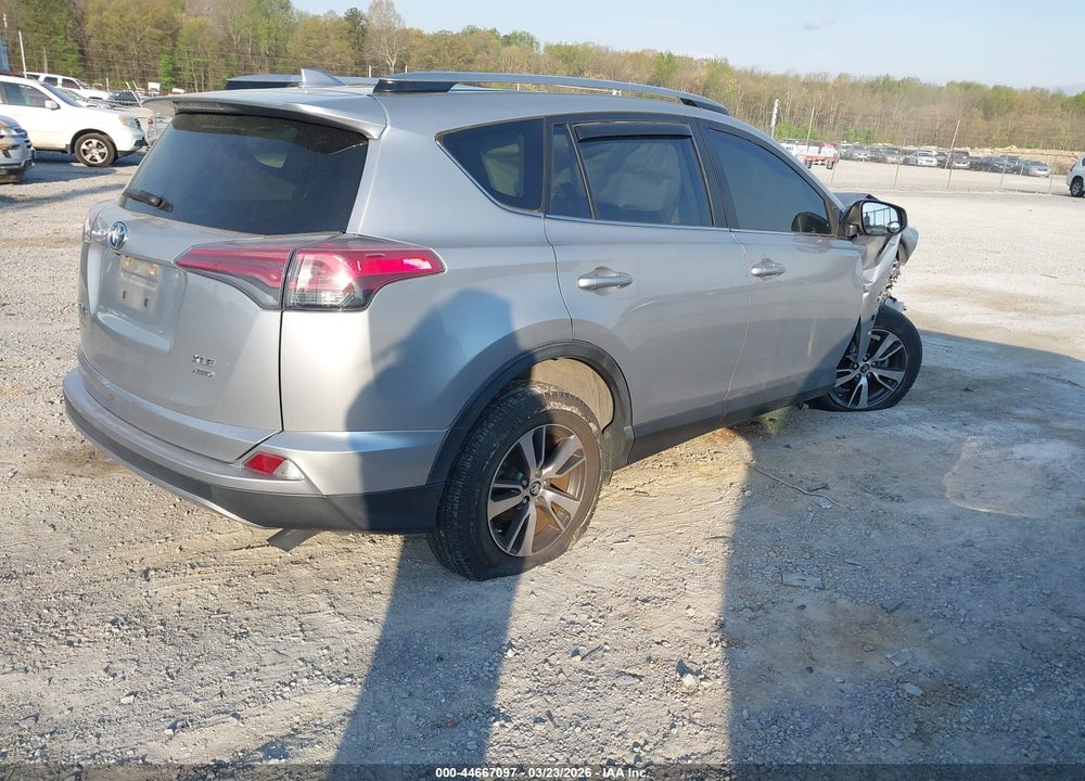 2018 TOYOTA RAV4 XLE VIN: JTMRFREV3JJ252674