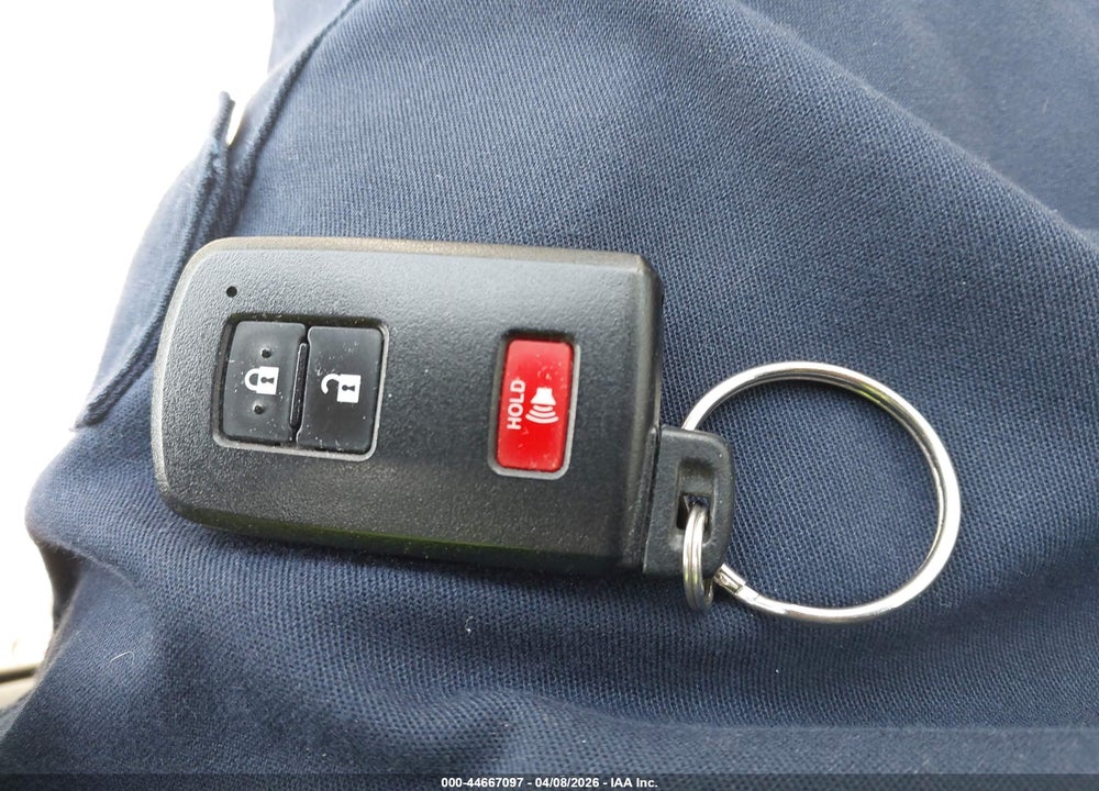 2018 TOYOTA RAV4 XLE VIN: JTMRFREV3JJ252674