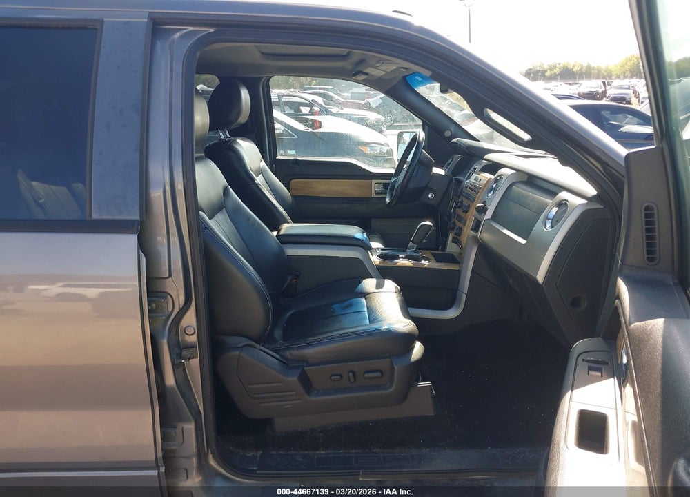 2011 FORD F-150 LARIAT VIN: 1FTFW1EF9BFB90747