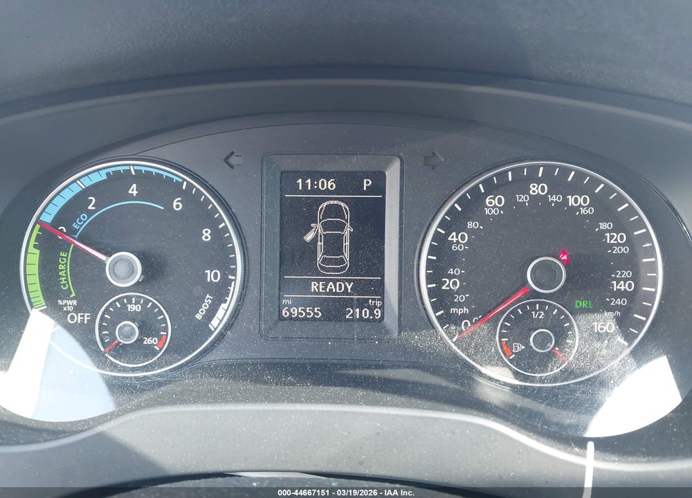 2013 VOLKSWAGEN JETTA HYBRID SEL VIN: 3VW637AJ0DM260061