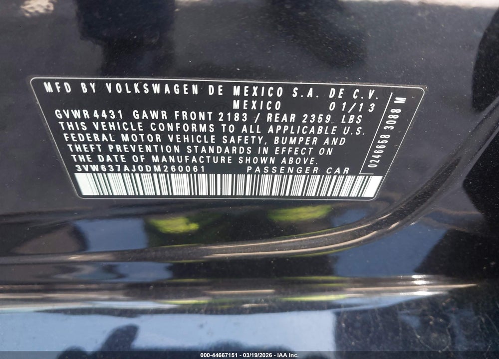 2013 VOLKSWAGEN JETTA HYBRID SEL VIN: 3VW637AJ0DM260061