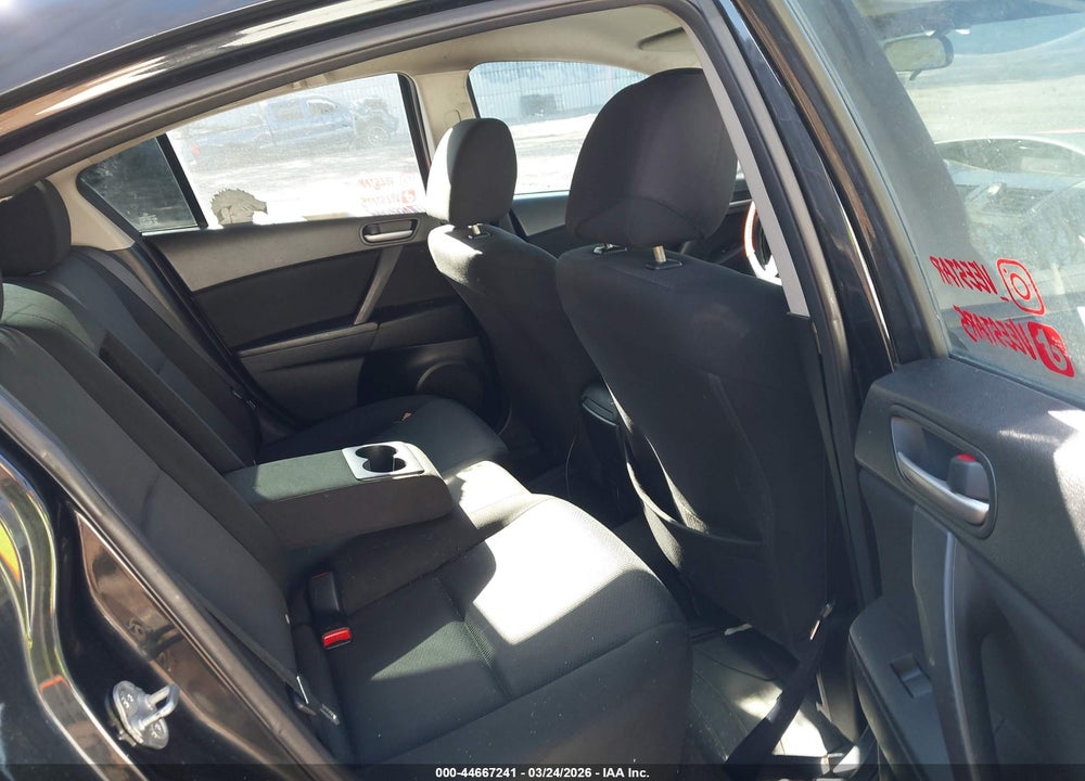 2011 MAZDA 3 I TOURING VIN: JM1BL1VG5B1399139