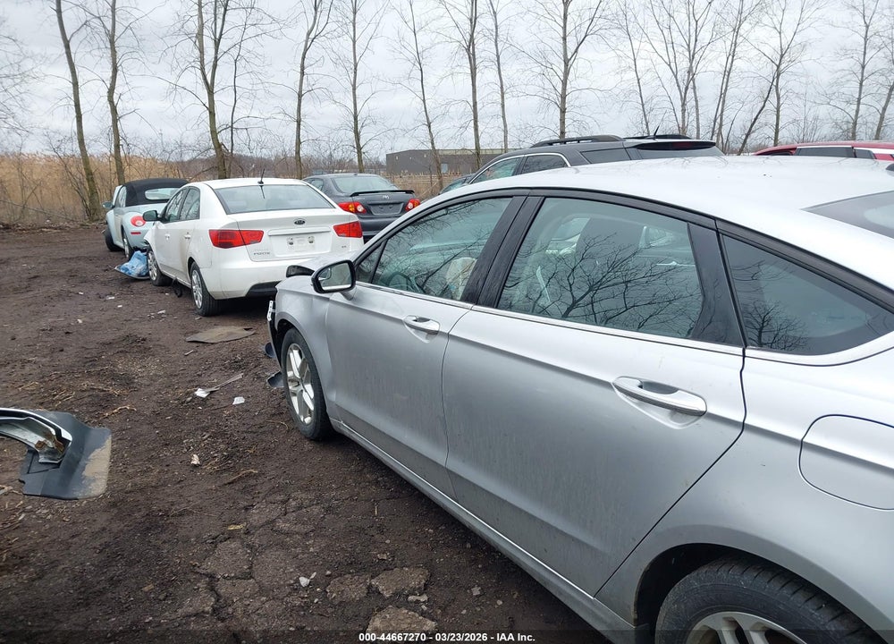 2014 FORD FUSION SE VIN: 1FA6P0H7XE5375904