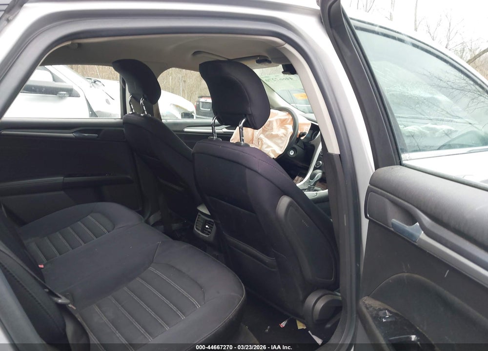 2014 FORD FUSION SE VIN: 1FA6P0H7XE5375904