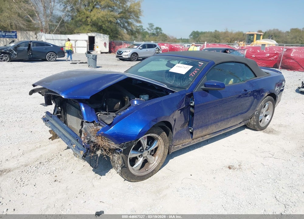 2014 FORD MUSTANG V6 PREMIUM VIN: 1ZVBP8EM4E5216651