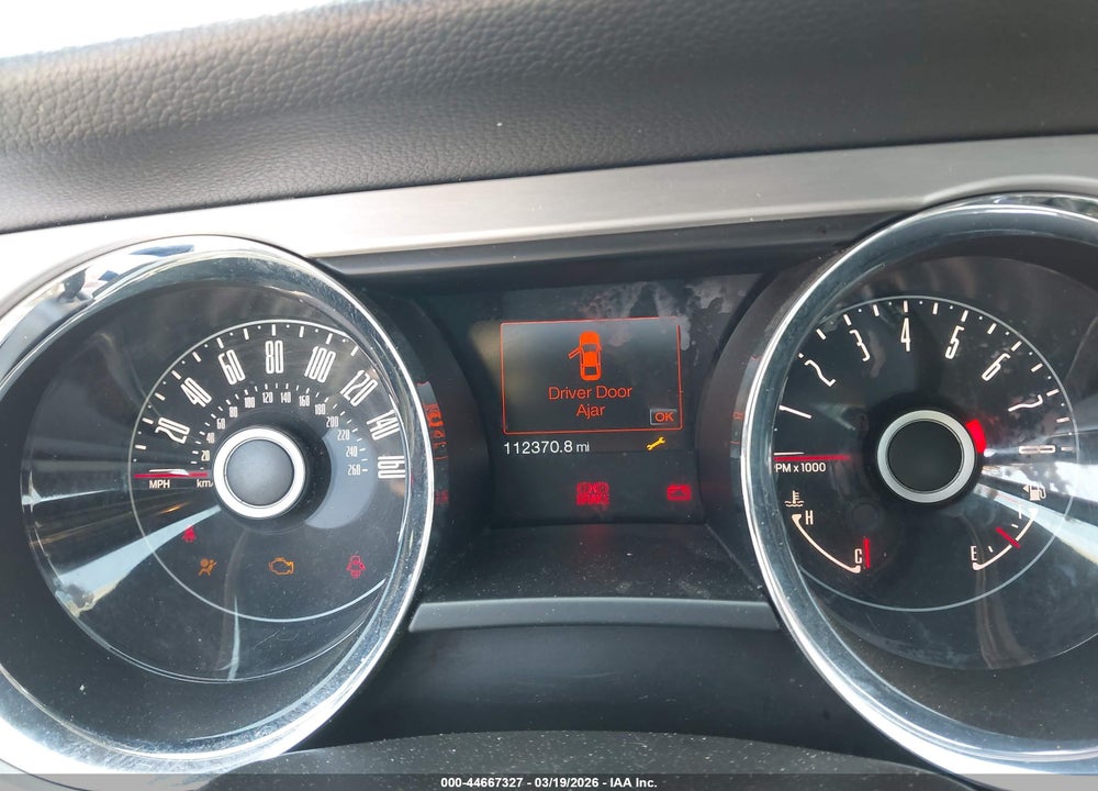 2014 FORD MUSTANG V6 PREMIUM VIN: 1ZVBP8EM4E5216651
