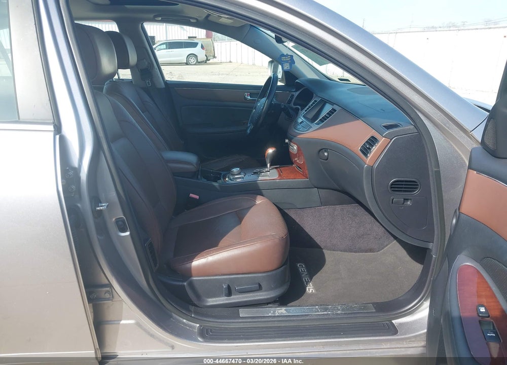 2009 HYUNDAI GENESIS 3.8 VIN: KMHGC46E39U046309