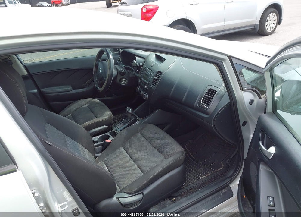 2017 KIA FORTE LX VIN: 3KPFK4A76HE028380