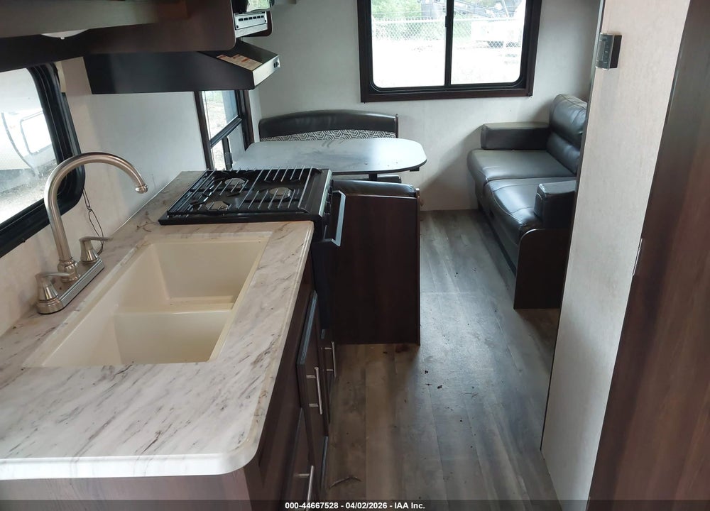 2019 JAYCO JAY FLIGHT SLX 212QB VIN: 1UJBJ0BL1K17Z0354