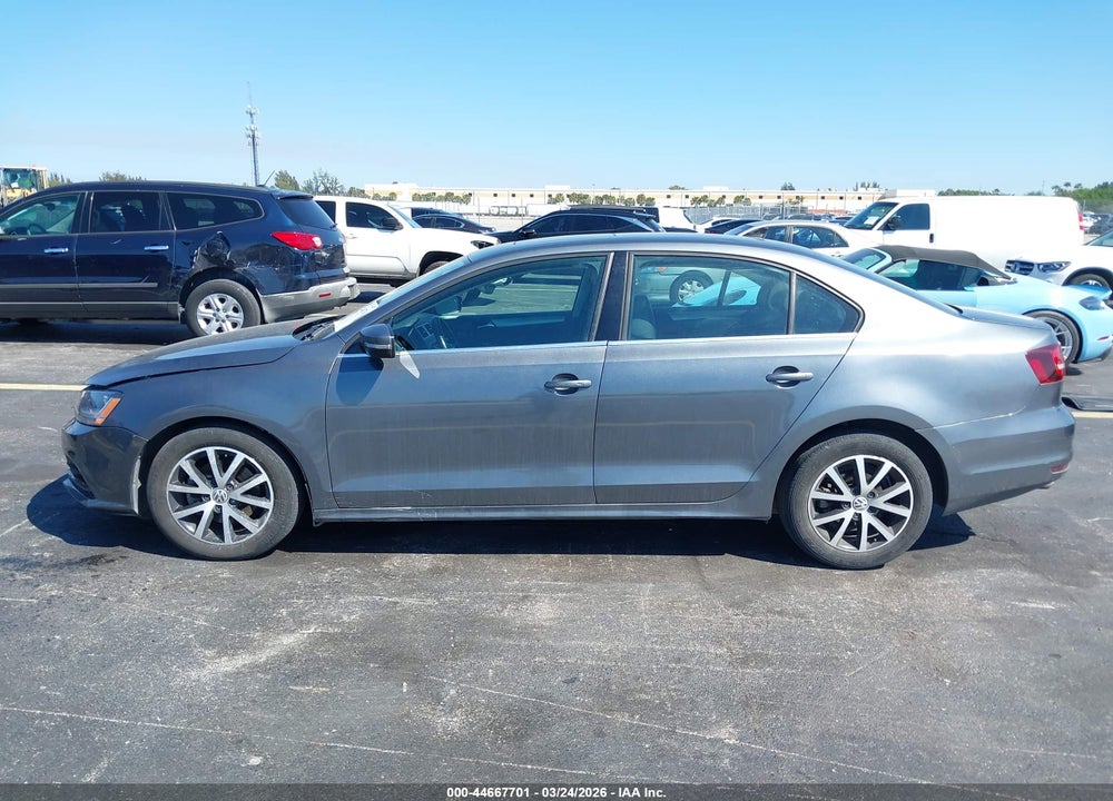 2017 VOLKSWAGEN JETTA 1.4T SE VIN: 3VWDB7AJ9HM372986