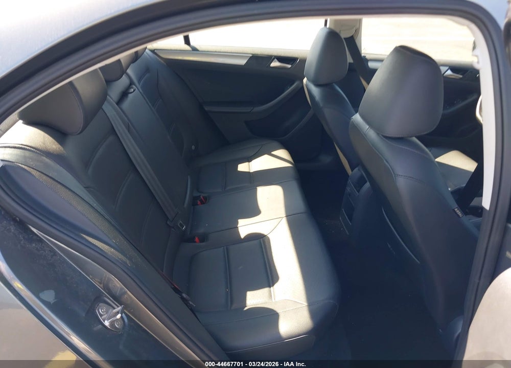 2017 VOLKSWAGEN JETTA 1.4T SE VIN: 3VWDB7AJ9HM372986