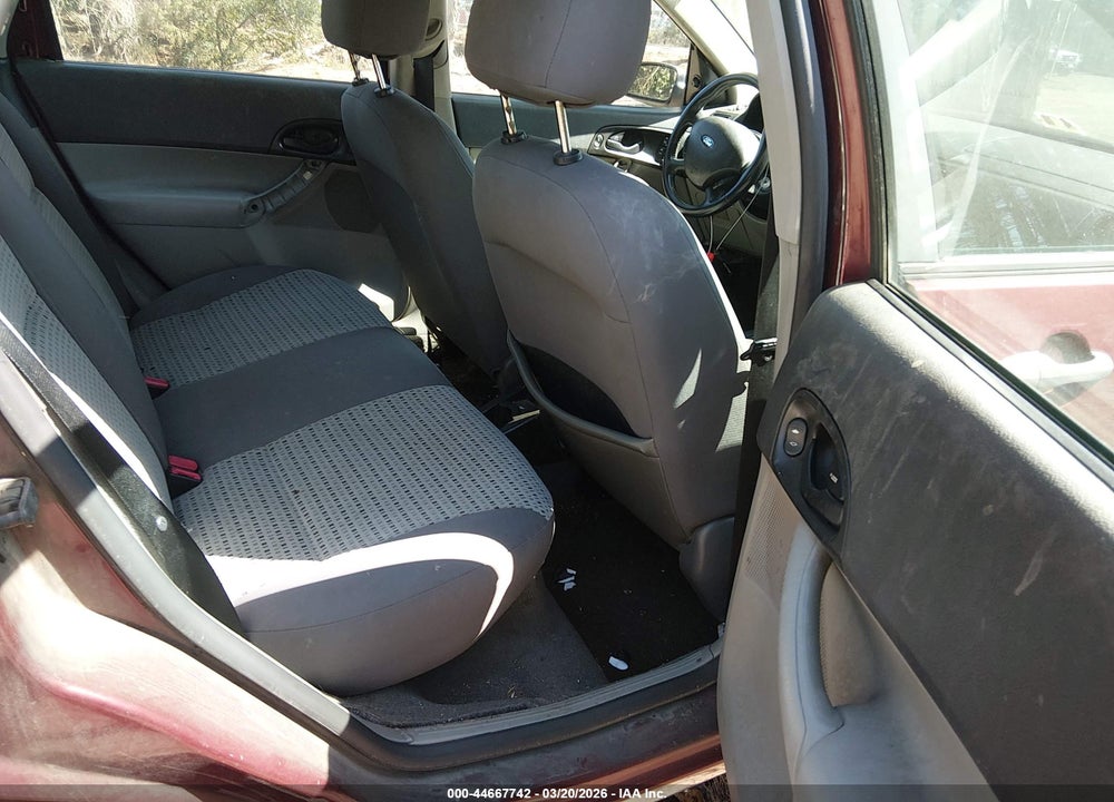 2007 FORD FOCUS S/SE/SES VIN: 1FAFP34N67W122596