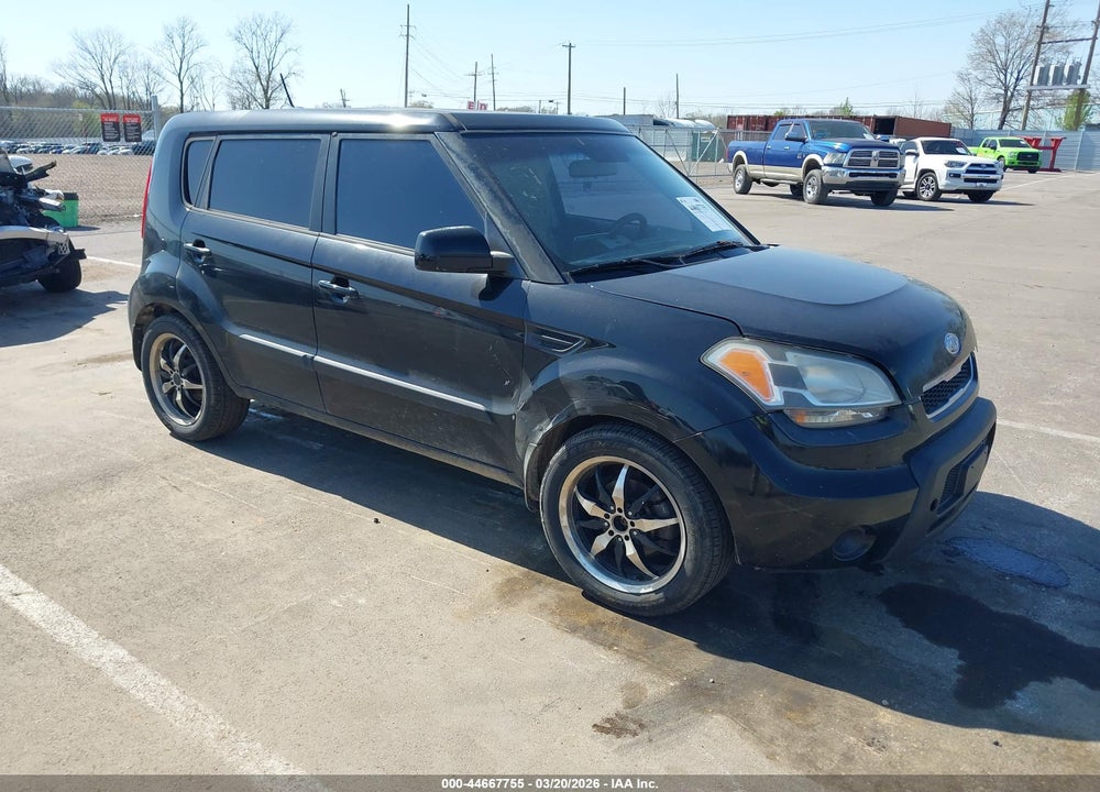 2011 KIA SOUL + VIN: KNDJT2A21B7284420