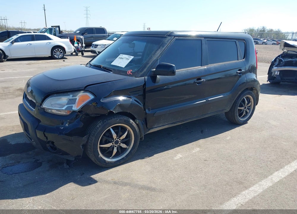 2011 KIA SOUL + VIN: KNDJT2A21B7284420