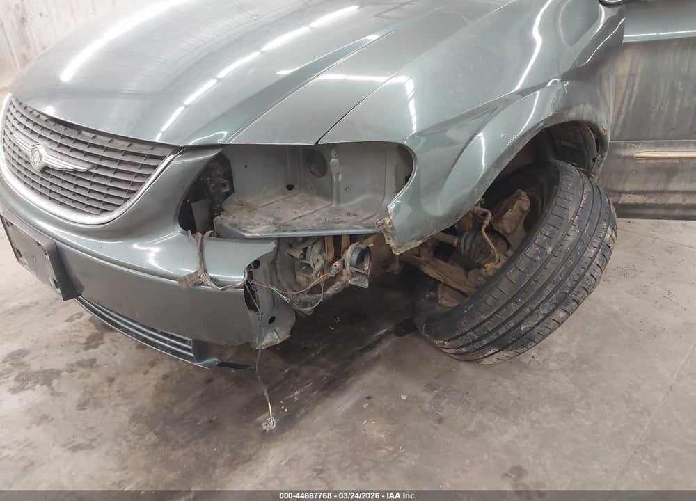 2003 CHRYSLER TOWN & COUNTRY LIMITED VIN: 2C8GP64LX3R228517