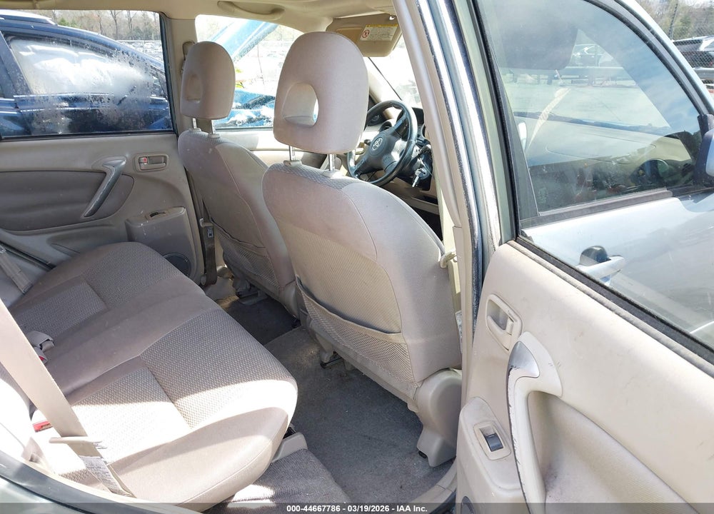 2005 TOYOTA RAV4 VIN: JTEGD20V750063903