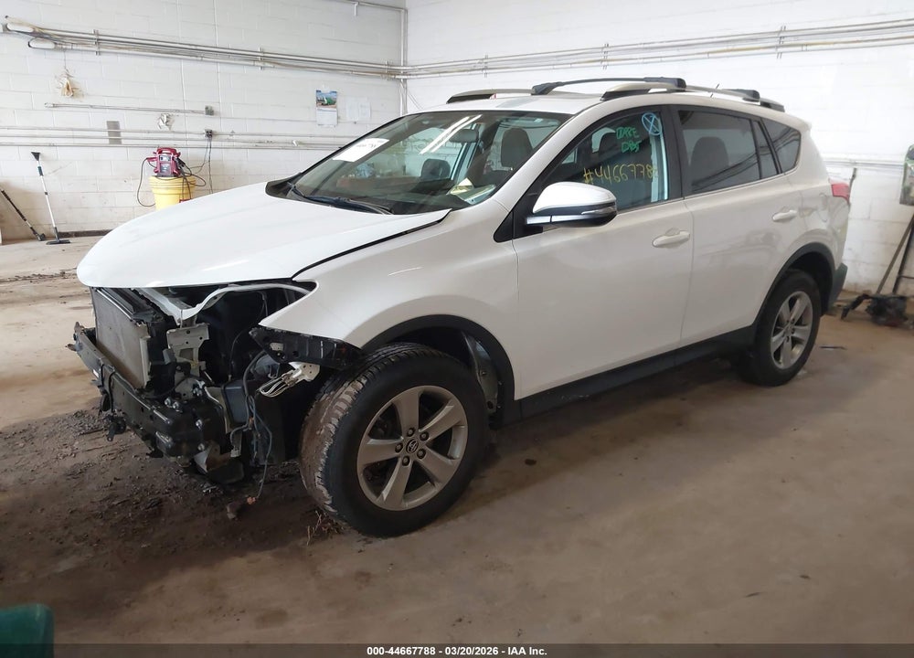 2015 TOYOTA RAV4 XLE VIN: 2T3RFREVXFW340503