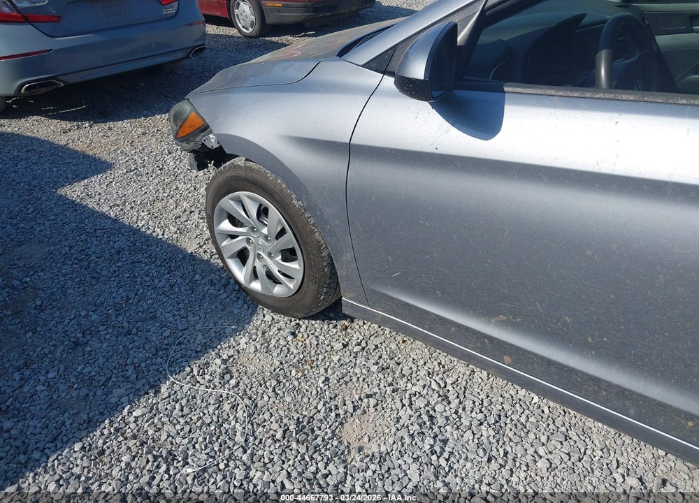 2017 HYUNDAI ELANTRA SE VIN: 5NPD74LF9HH132077