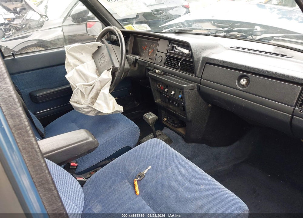 1992 VOLVO 240 GL VIN: YV1AS8808N1459791