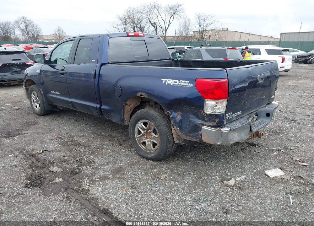2013 TOYOTA TUNDRA GRADE 5.7L V8 VIN: 5TFUY5F1XDX314937
