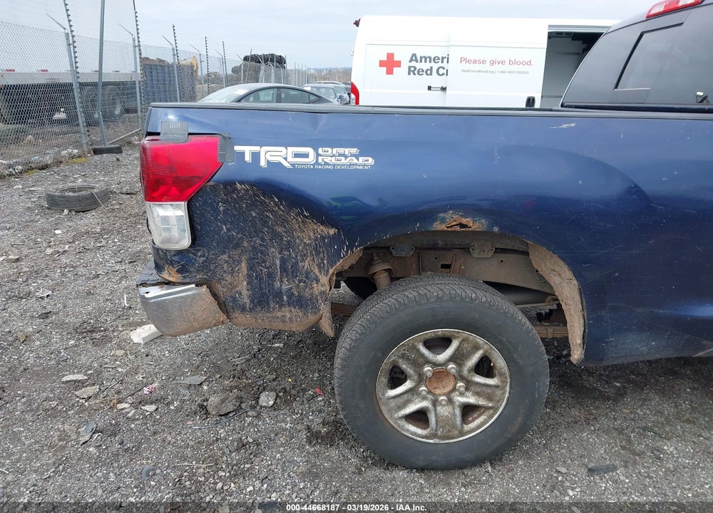 2013 TOYOTA TUNDRA GRADE 5.7L V8 VIN: 5TFUY5F1XDX314937