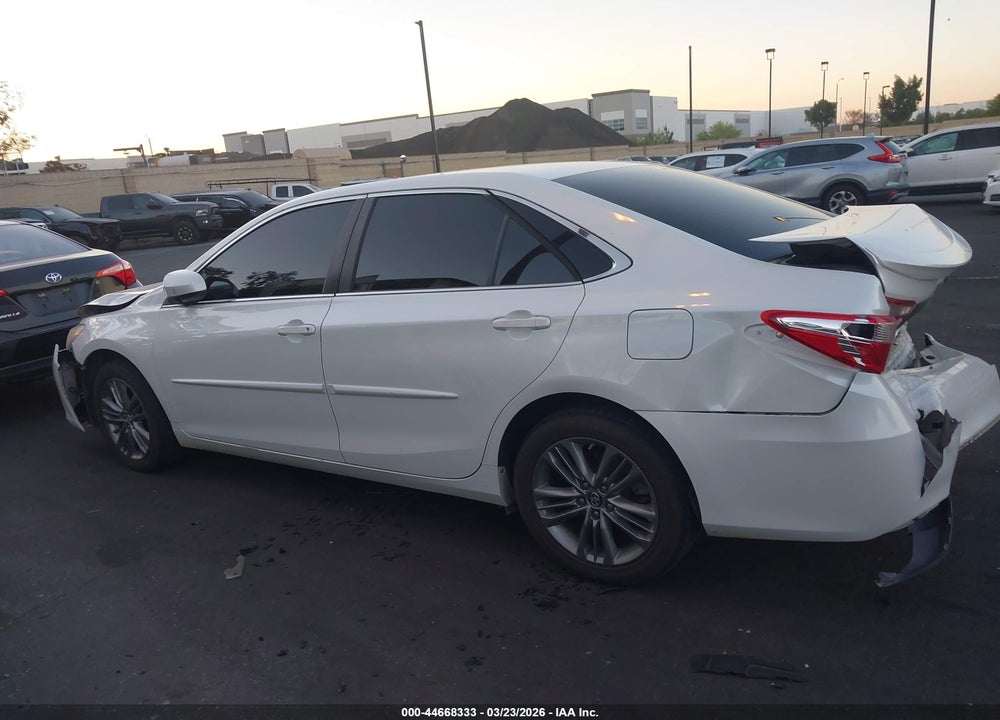 2017 TOYOTA CAMRY SE VIN: 4T1BF1FK4HU384760