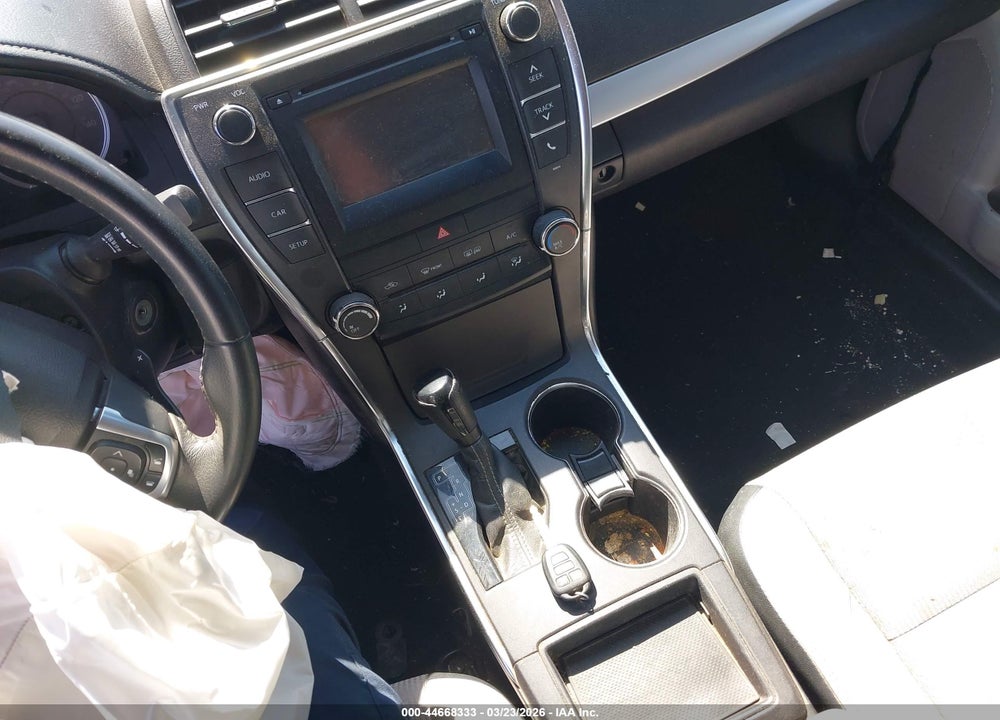 2017 TOYOTA CAMRY SE VIN: 4T1BF1FK4HU384760