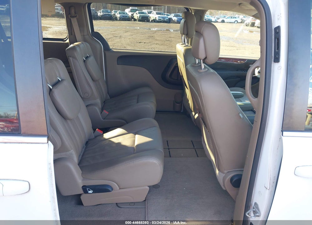 2013 CHRYSLER TOWN & COUNTRY TOURING VIN: 2C4RC1BG9DR815680