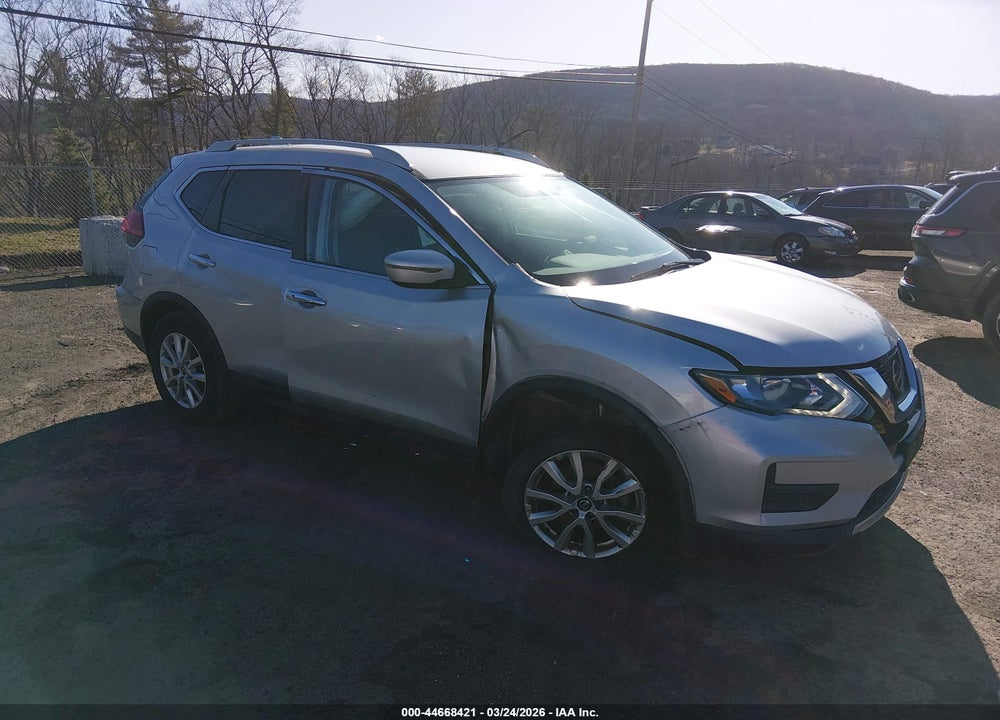 2017 NISSAN ROGUE SV VIN: 5N1AT2MV8HC892601