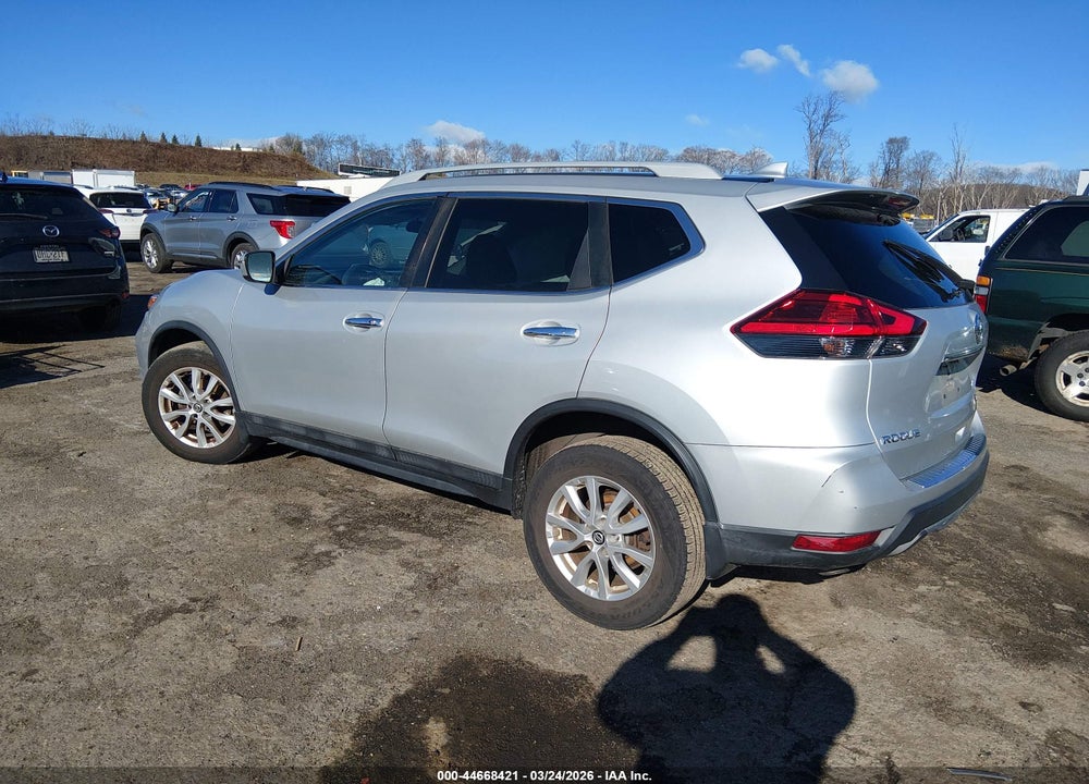 2017 NISSAN ROGUE SV VIN: 5N1AT2MV8HC892601
