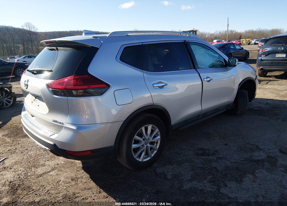 2017 NISSAN ROGUE SV VIN: 5N1AT2MV8HC892601