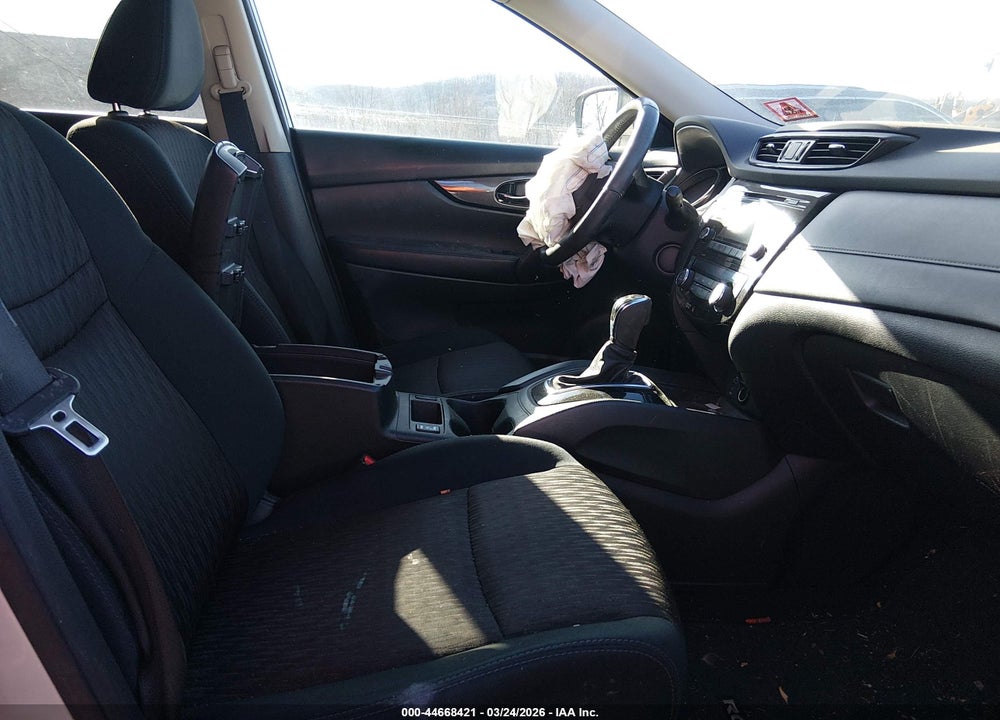 2017 NISSAN ROGUE SV VIN: 5N1AT2MV8HC892601