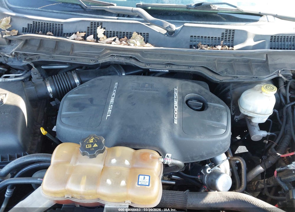 2015 RAM 1500 VIN: 1C6RR7LM4FS717896