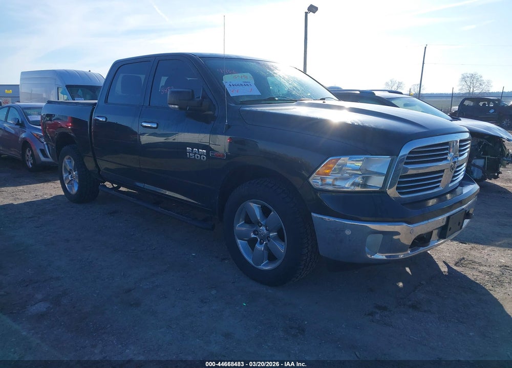 2015 RAM 1500 VIN: 1C6RR7LM4FS717896