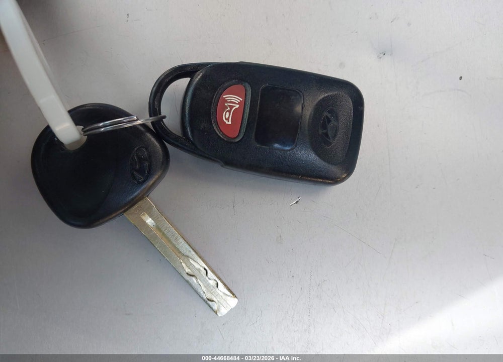 2014 HYUNDAI SONATA GLS VIN: 5NPEB4AC2EH920061