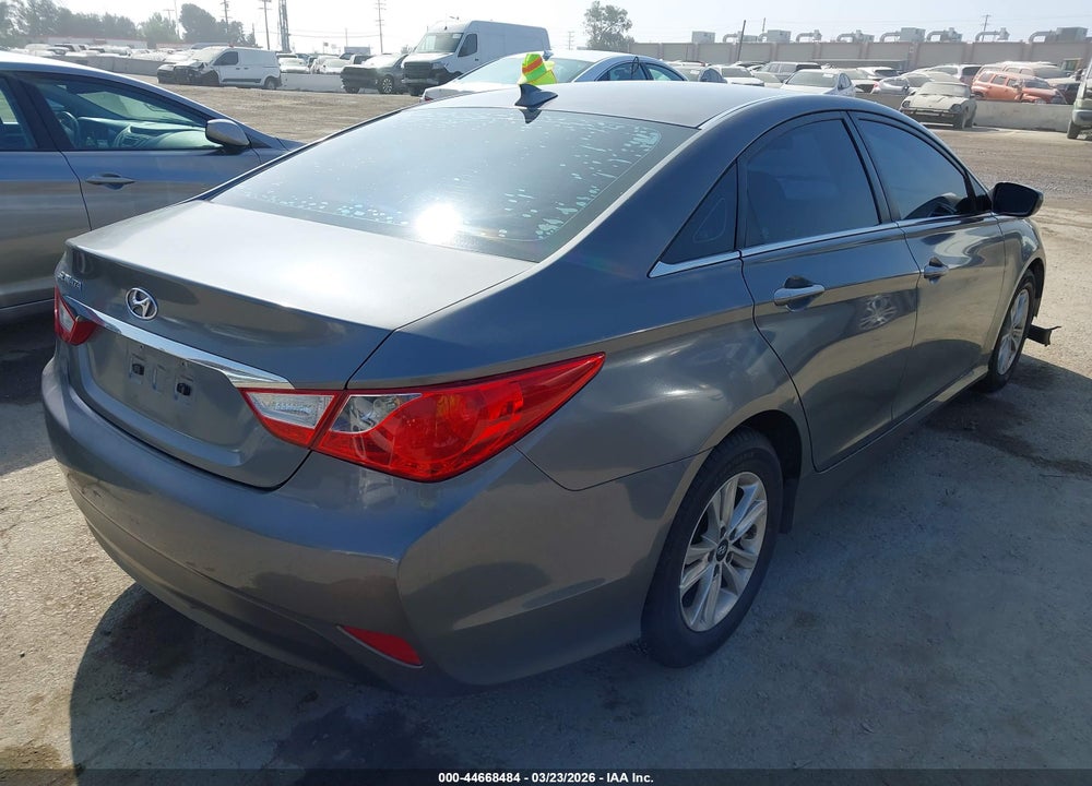 2014 HYUNDAI SONATA GLS VIN: 5NPEB4AC2EH920061