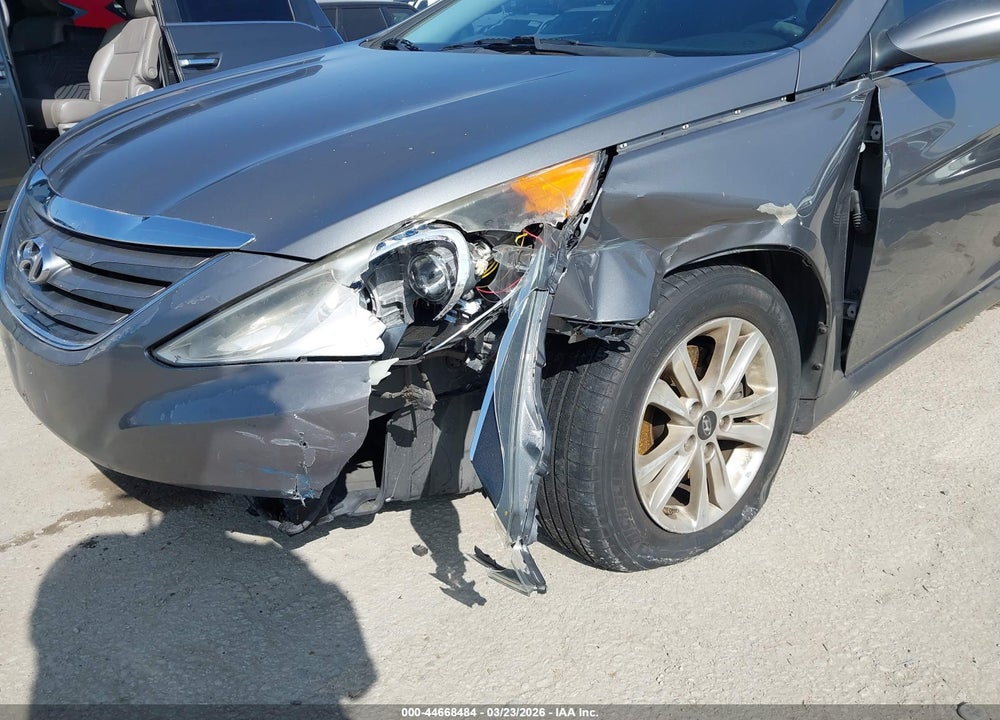 2014 HYUNDAI SONATA GLS VIN: 5NPEB4AC2EH920061
