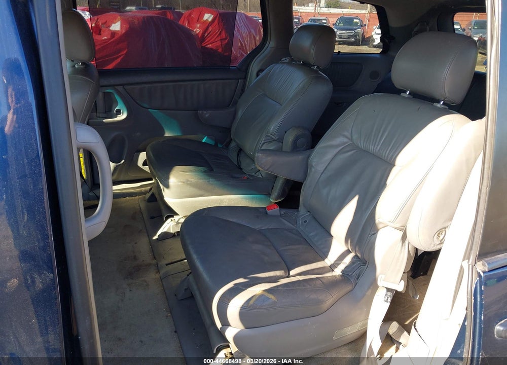 2005 TOYOTA SIENNA XLE LIMITED VIN: 5TDZA22C85S238724