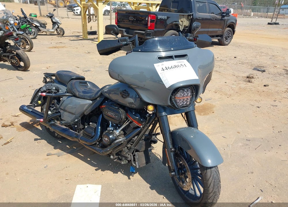 2018 HARLEY-DAVIDSON FLHXSE CVO STREET GLIDE VIN: 1HD1PXL15JB955376
