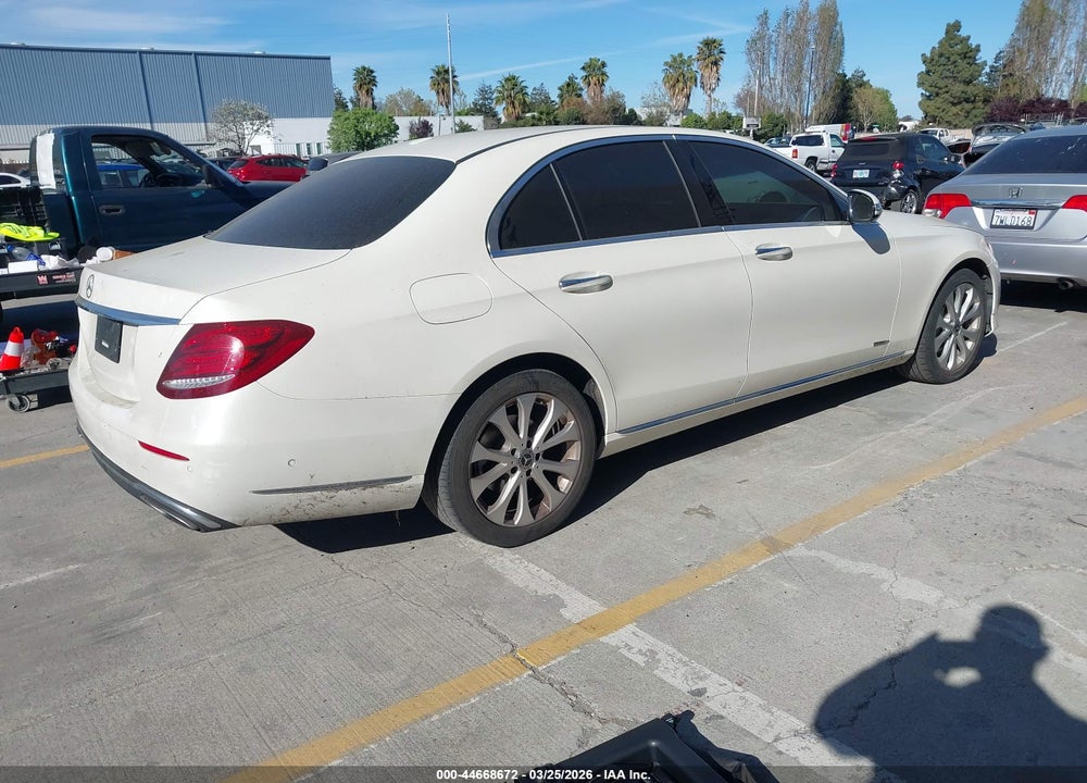 2017 MERCEDES-BENZ E 300 VIN: WDDZF4JB9HA245131