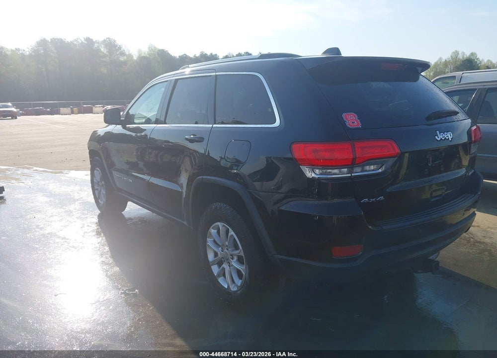 2015 JEEP GRAND CHEROKEE LAREDO VIN: 1C4RJFAG3FC209324