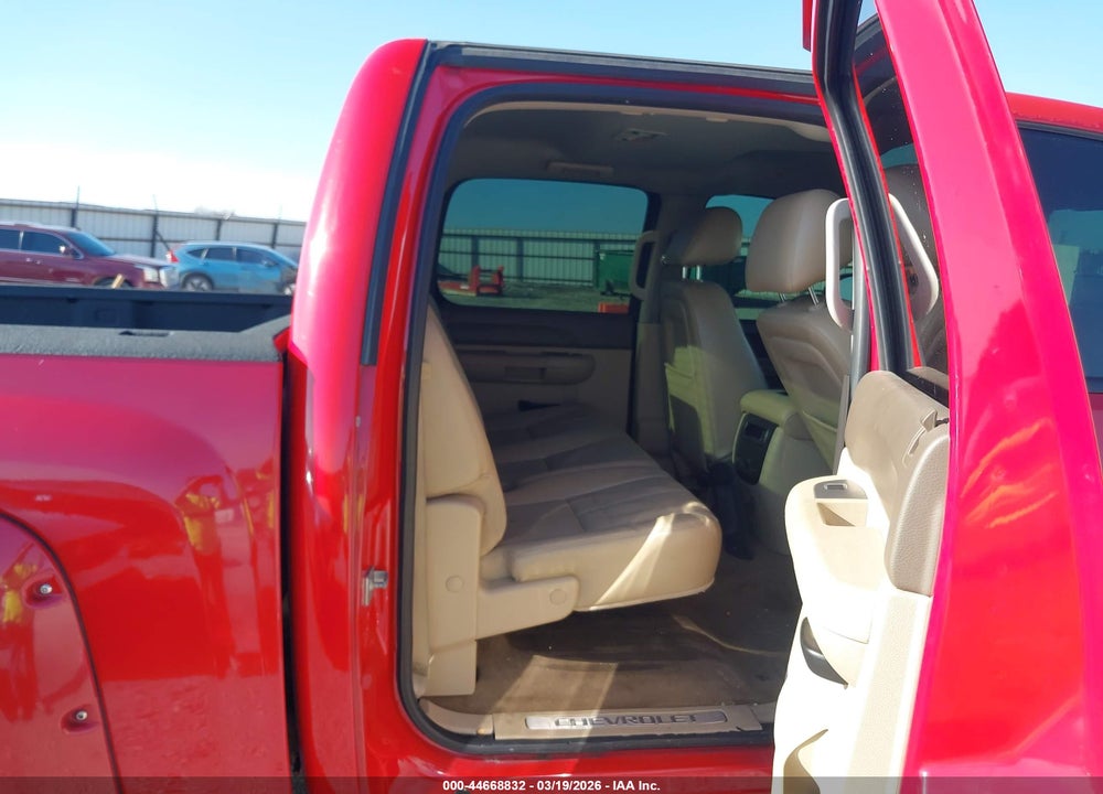 2013 CHEVROLET SILVERADO 1500 LT VIN: 3GCPKSE7XDG256853