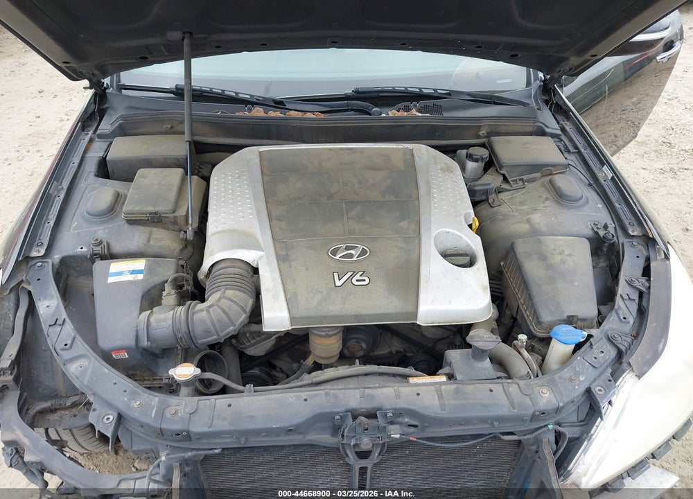 2011 HYUNDAI GENESIS 3.8 VIN: KMHGC4DE8BU117058